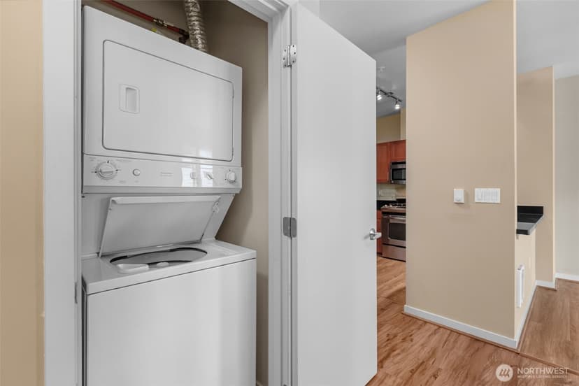 Property photo for 15100 6th Avenue SW #518, Burien photo 17