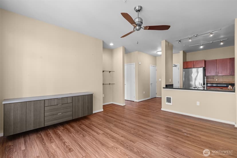 Property photo for 15100 6th Avenue SW #518, Burien photo 5