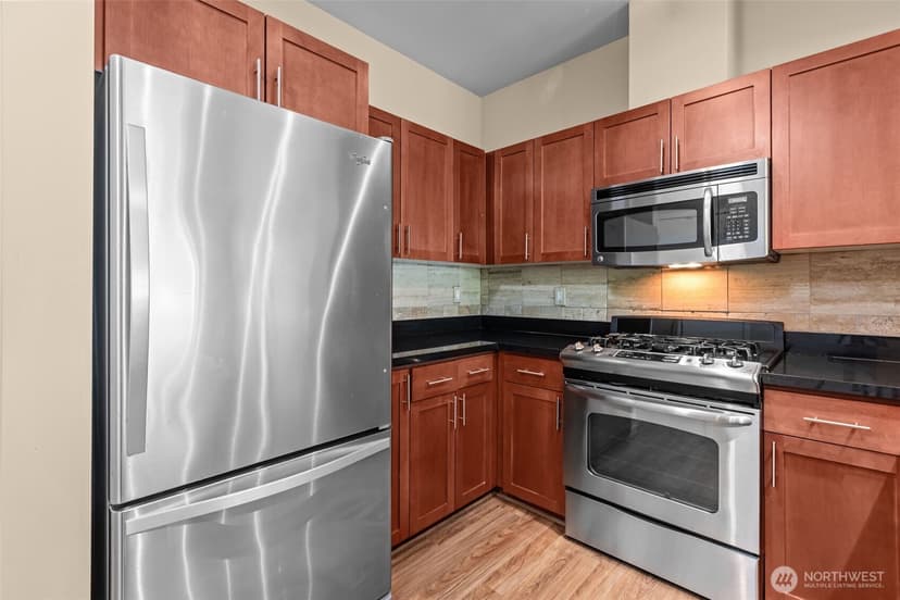 Property photo for 15100 6th Avenue SW #518, Burien photo 7