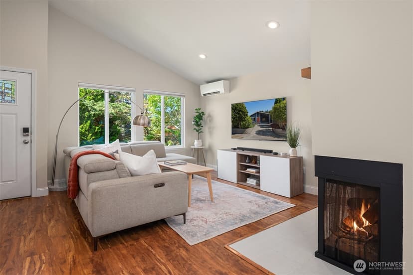 Property photo for 8148 16th Avenue SW, Seattle photo 6