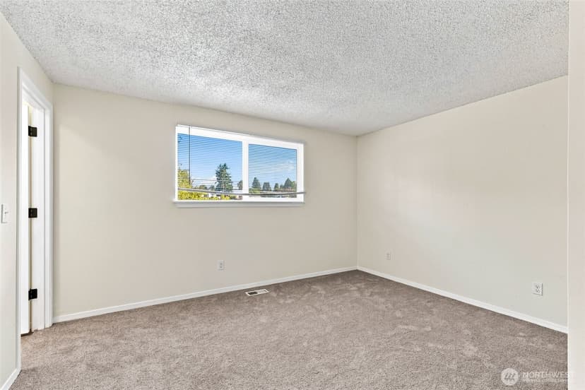 Property photo for 1116 SW 106th Street, Seattle photo 11