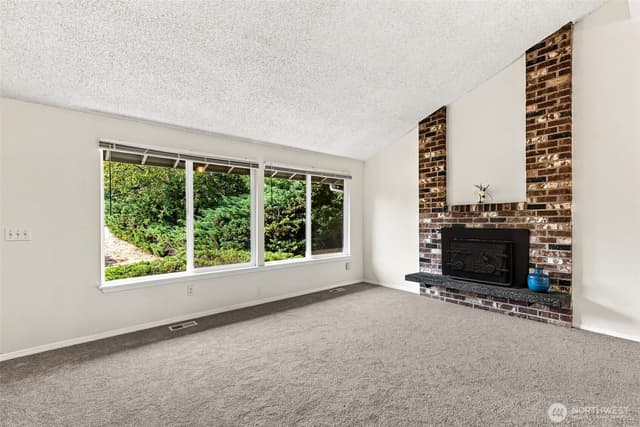 Property photo for 1116 SW 106th Street, Seattle photo 3