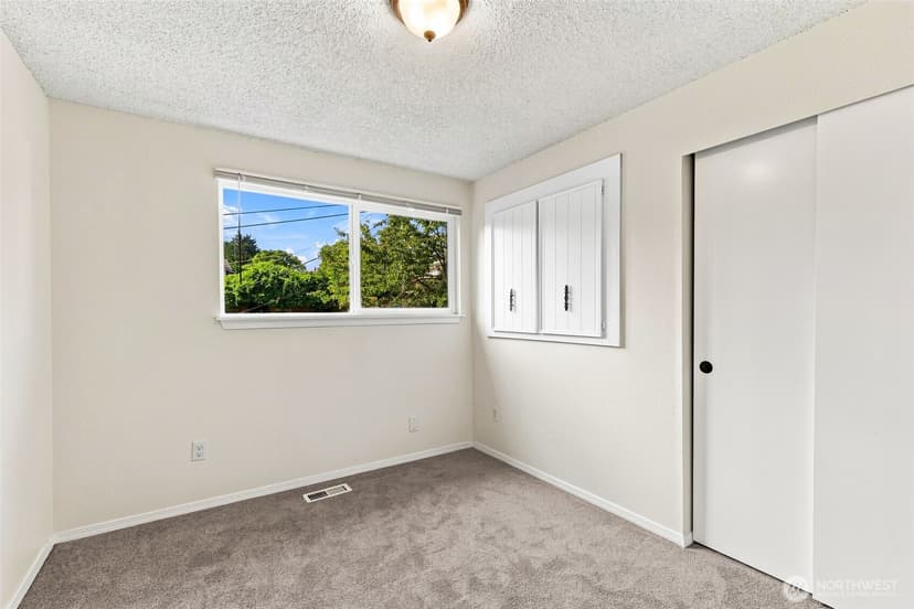 Property photo for 1116 SW 106th Street, Seattle photo 17