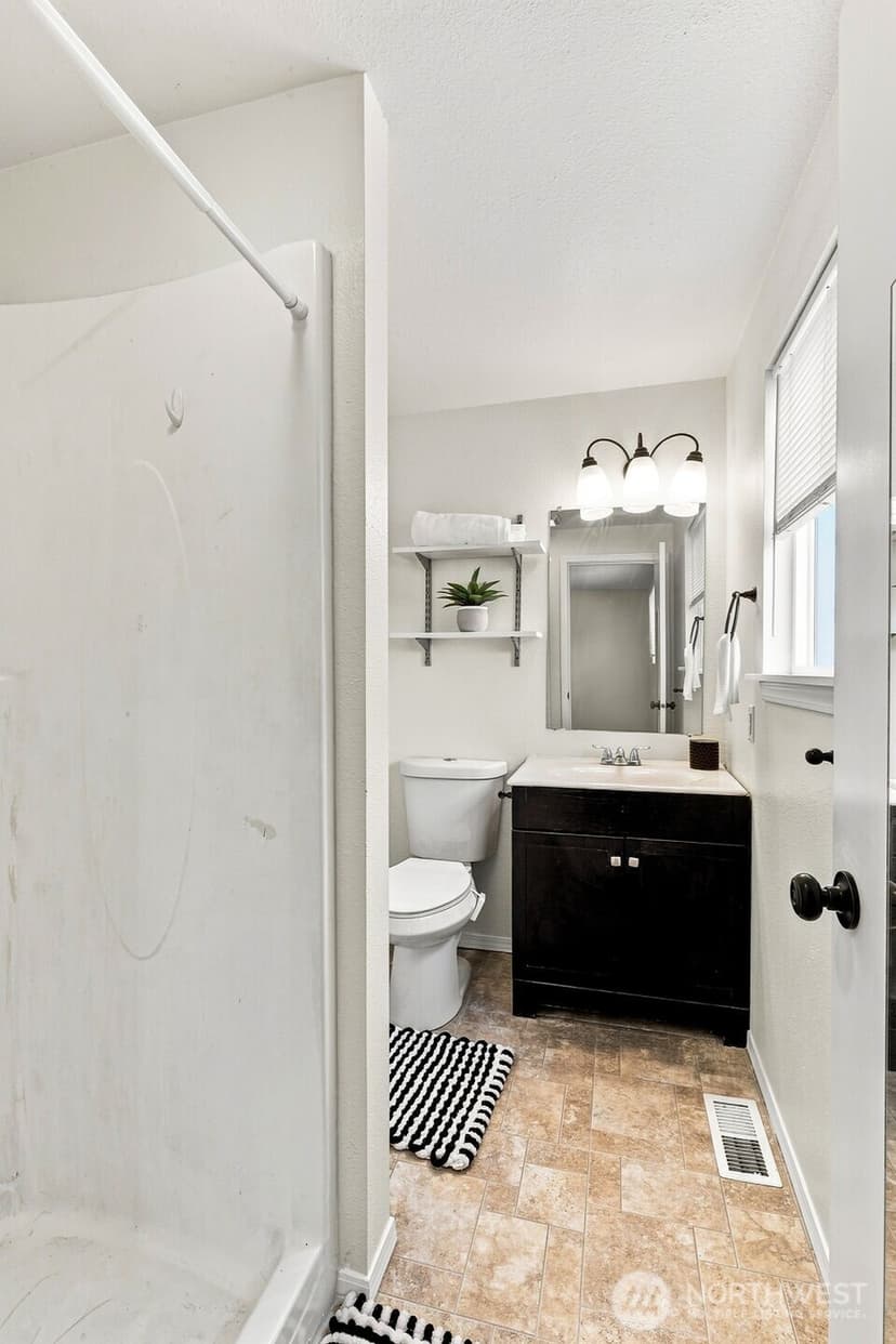 Property photo for 1116 SW 106th Street, Seattle photo 13