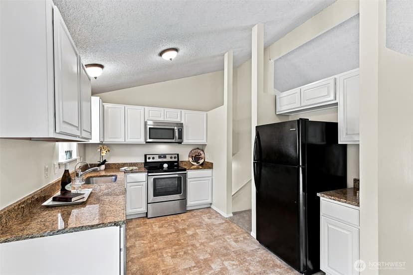 Property photo for 1116 SW 106th Street, Seattle photo 9