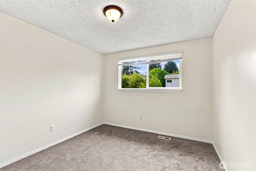 Property photo for 1116 SW 106th Street, Seattle photo 16