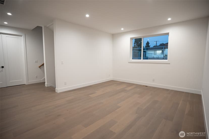 Property photo for 917 N 30th Street, Renton photo 10