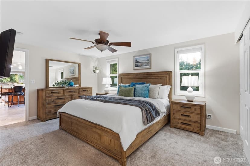 Property photo for 2053 E Beaver Lake Drive SE, Sammamish photo 24