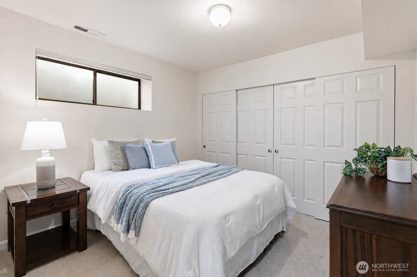 Property photo for 2053 E Beaver Lake Drive SE, Sammamish photo 38
