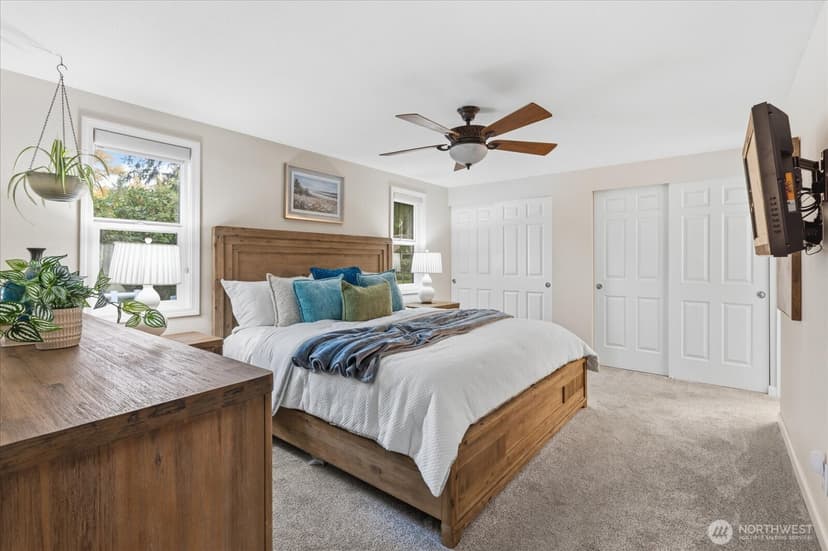 Property photo for 2053 E Beaver Lake Drive SE, Sammamish photo 25