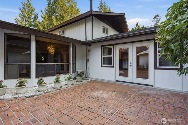 Property photo for 6087 Sunset Ave NE, Bremerton photo 3