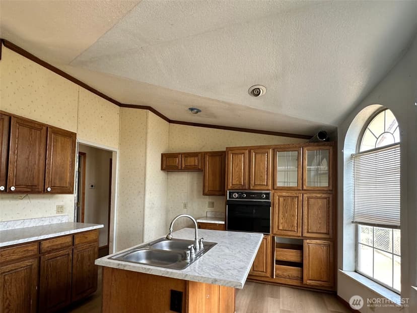 Property photo for 13613 Cedar Cir E, Bonney Lake photo 7