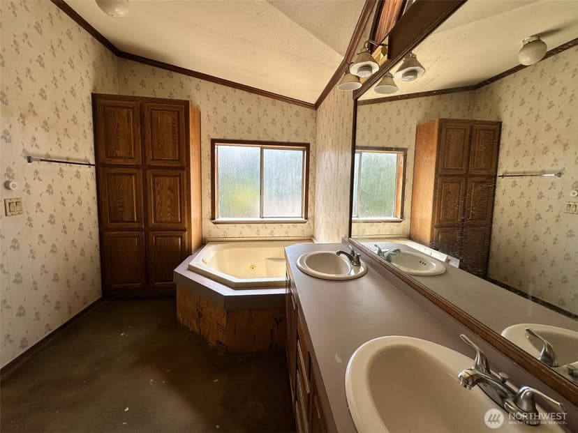 Property photo for 13613 Cedar Cir E, Bonney Lake photo 13