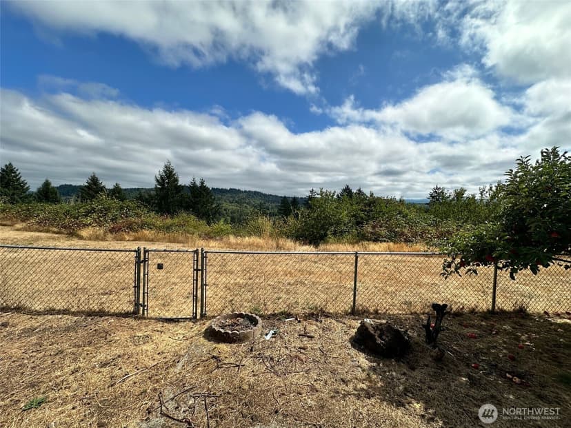 Property photo for 13613 Cedar Cir E, Bonney Lake photo 23