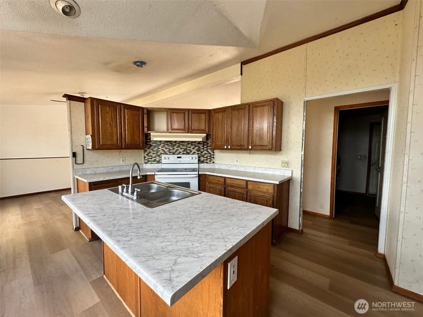 Property photo for 13613 Cedar Cir E, Bonney Lake photo 8