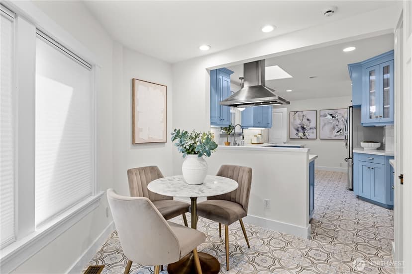 Property photo for 324 27th Avenue E, Seattle photo 15