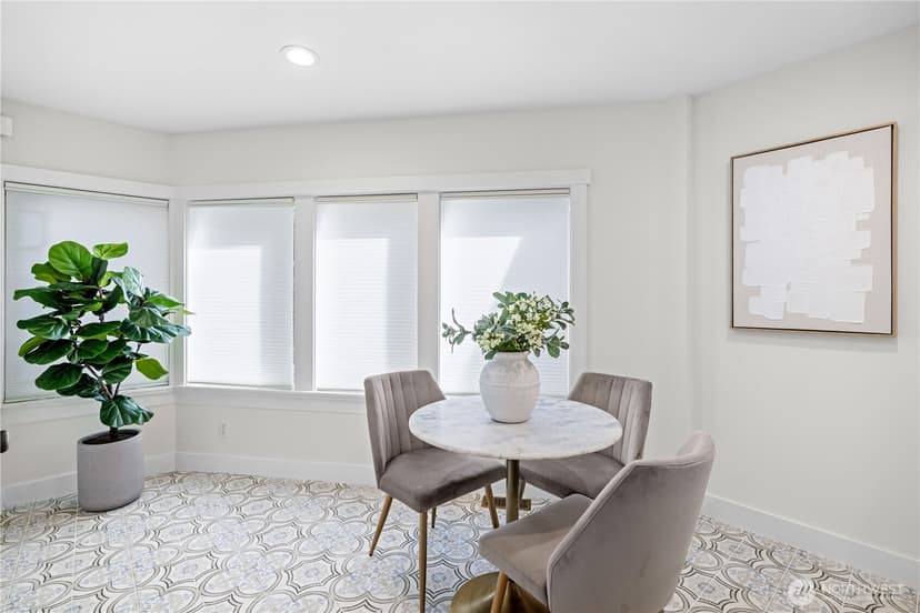 Property photo for 324 27th Avenue E, Seattle photo 16