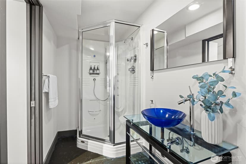 Property photo for 324 27th Avenue E, Seattle photo 33