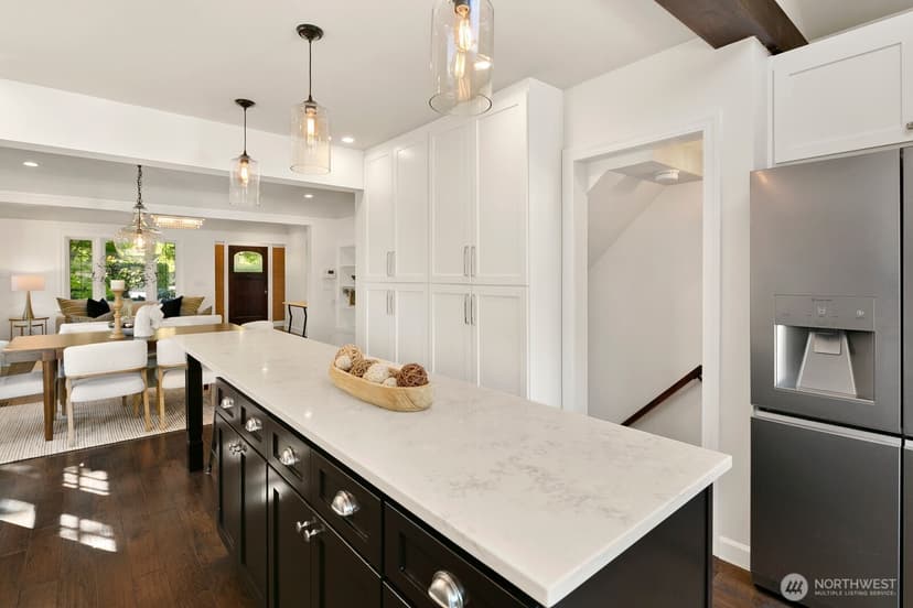 Property photo for 3228 35th Avenue W, Seattle photo 9