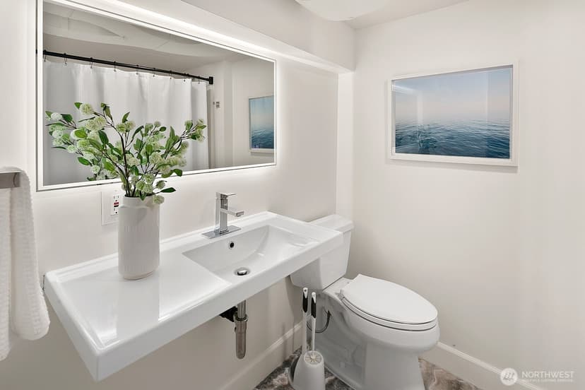 Property photo for 3228 35th Avenue W, Seattle photo 22