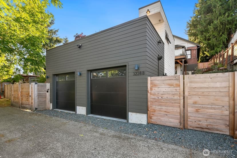 Property photo for 3228 35th Avenue W, Seattle photo 34