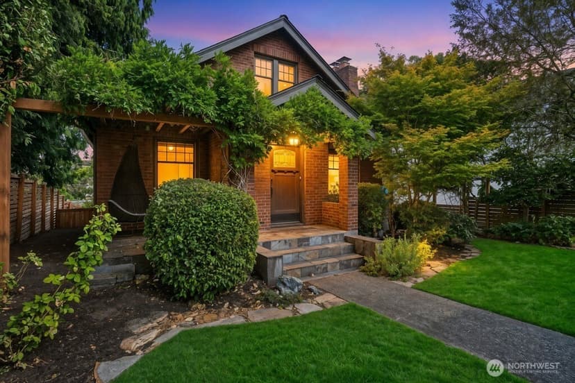 Property photo for 3228 35th Avenue W, Seattle