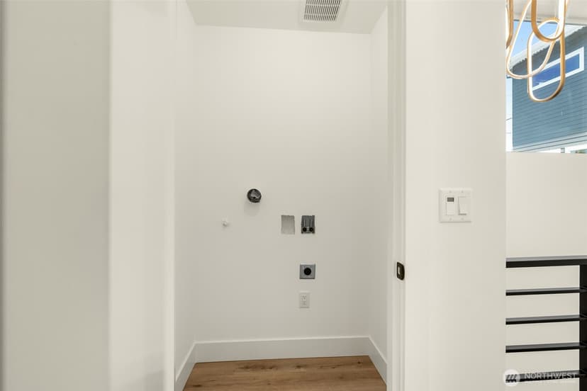 Property photo for 9251 Palatine Avenue N #B, Seattle photo 17
