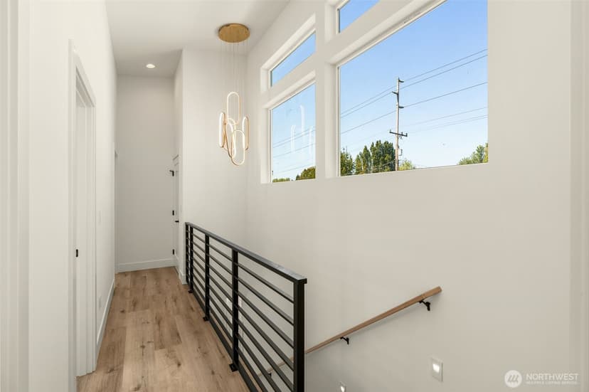 Property photo for 9251 Palatine Avenue N #B, Seattle photo 9