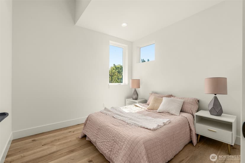 Property photo for 9251 Palatine Avenue N #B, Seattle photo 16
