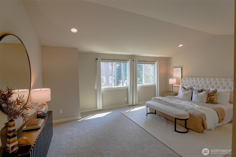 Property photo for 208 Ilwaco Place SE, Renton photo 14