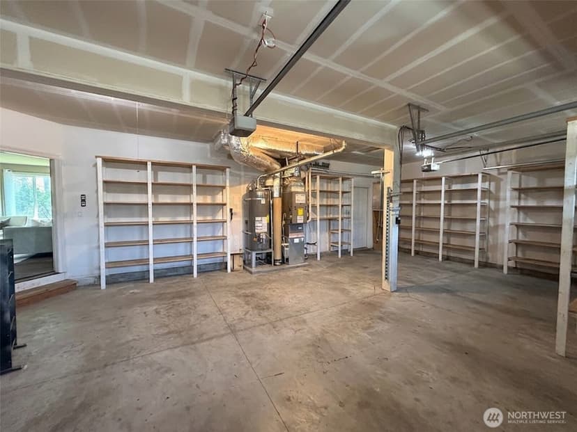 Property photo for 208 Ilwaco Place SE, Renton photo 38