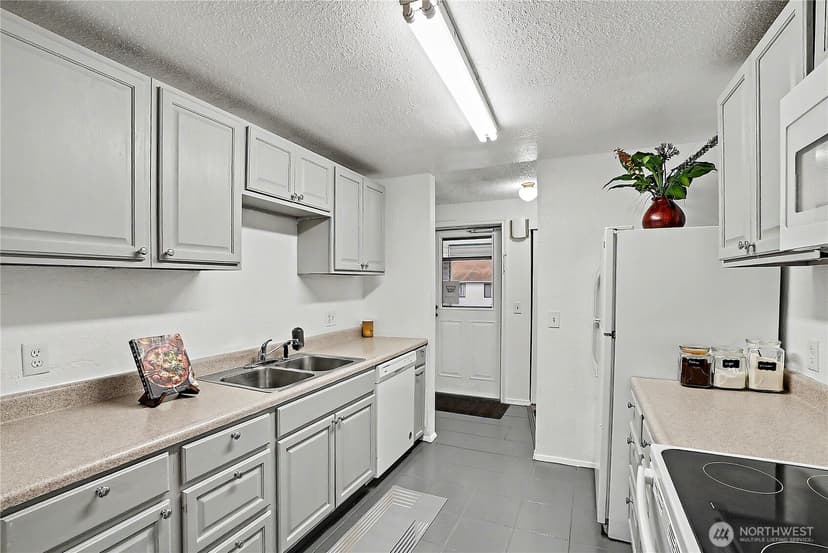 Property photo for 1938 SW 318th Place #9C, Federal Way photo 8