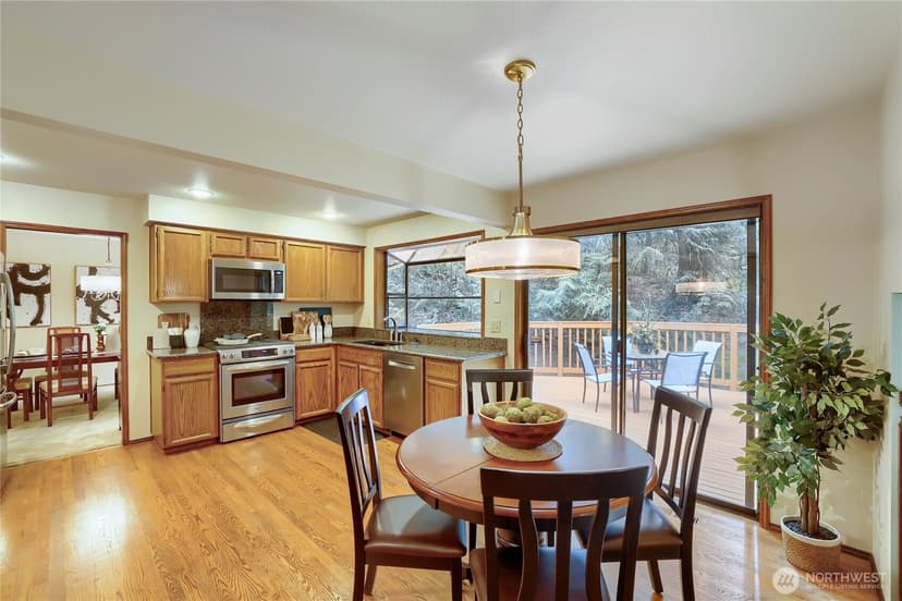Property photo for 20525 NE 68th Street, Redmond photo 13