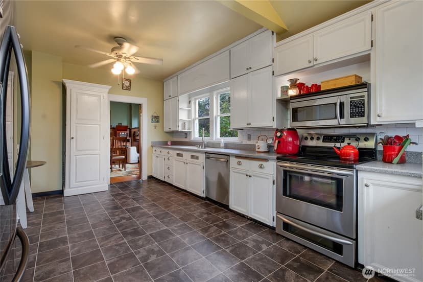 Property photo for 508 5th Street NE, Puyallup photo 11