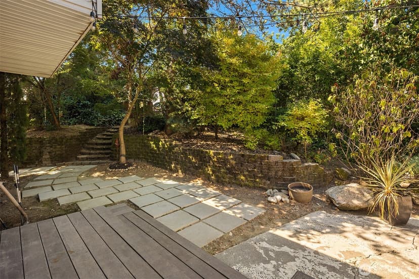 Property photo for 1405 S 100th Street, Seattle photo 31