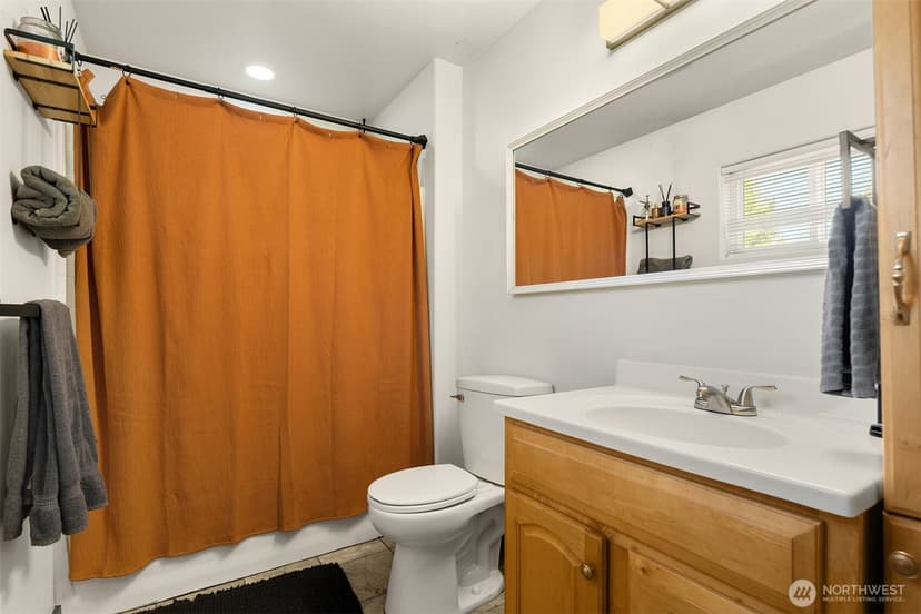 Property photo for 1405 S 100th Street, Seattle photo 25