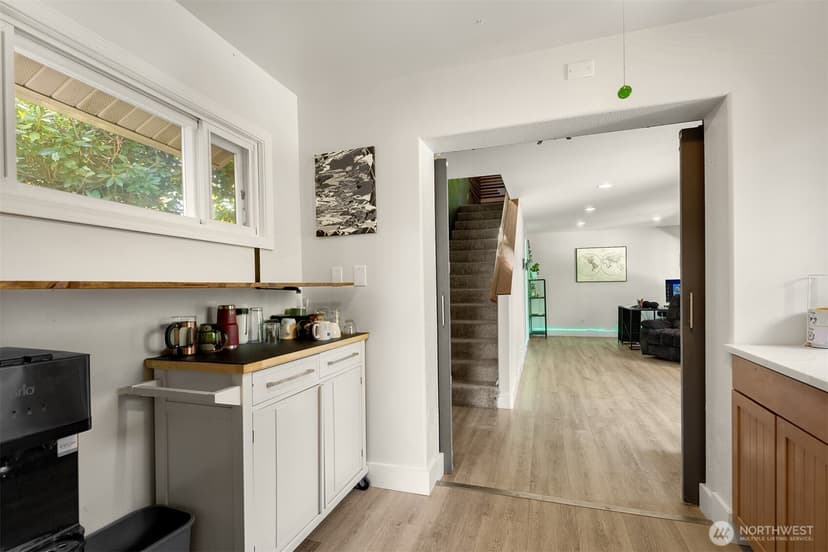 Property photo for 1405 S 100th Street, Seattle photo 12