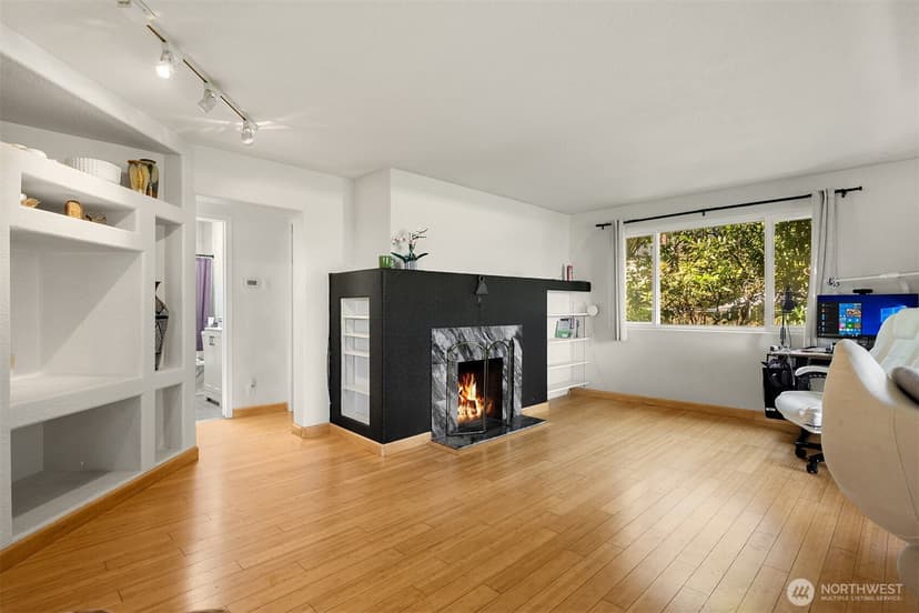 Property photo for 1405 S 100th Street, Seattle photo 14