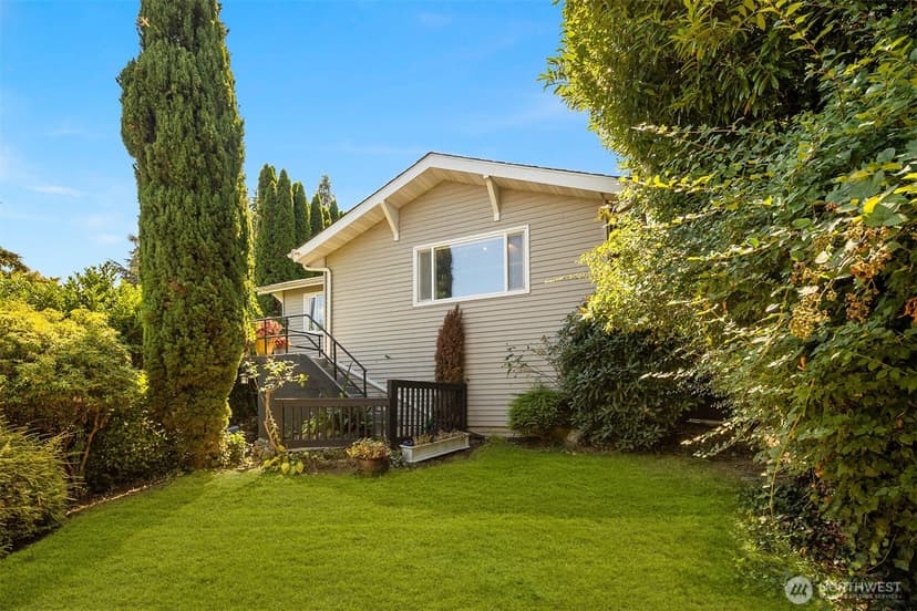 Property photo for 1405 S 100th Street, Seattle photo 37