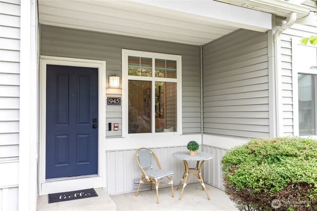 Property photo for 945 232nd Place NE #945, Sammamish photo 2