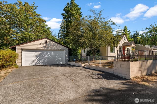 Property photo for 2604 NE Denny Road, Bremerton photo 3