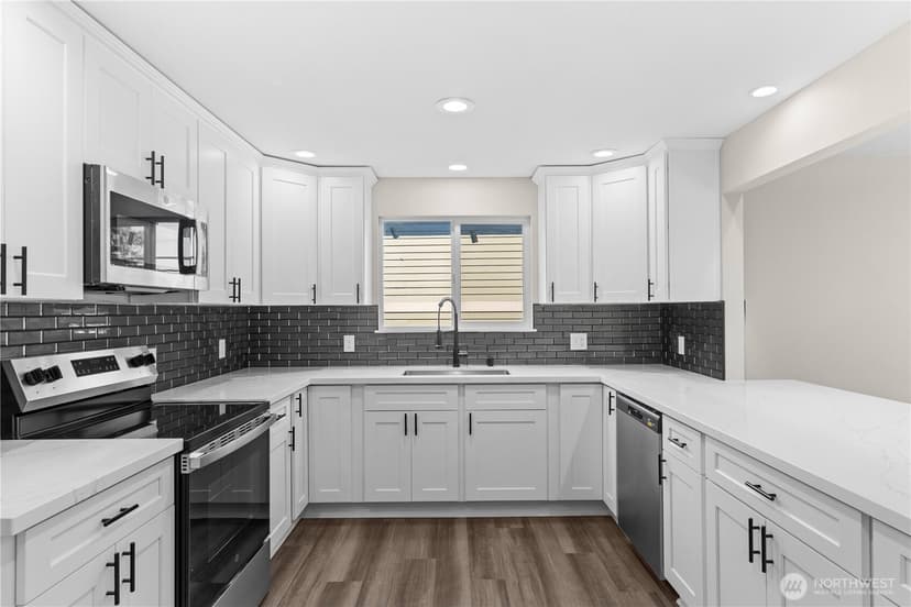 Property photo for 3909 Northshore Boulevard NE, Tacoma photo 14