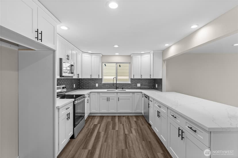 Property photo for 3909 Northshore Boulevard NE, Tacoma photo 17