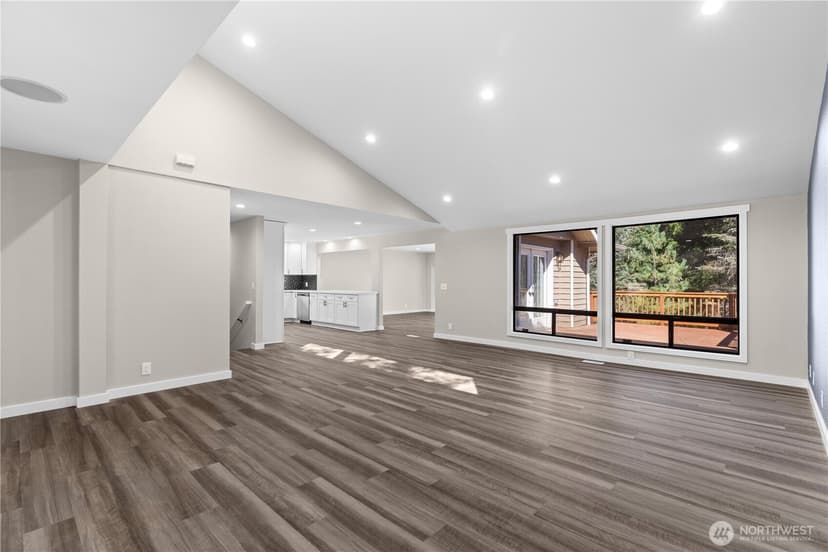 Property photo for 3909 Northshore Boulevard NE, Tacoma photo 13