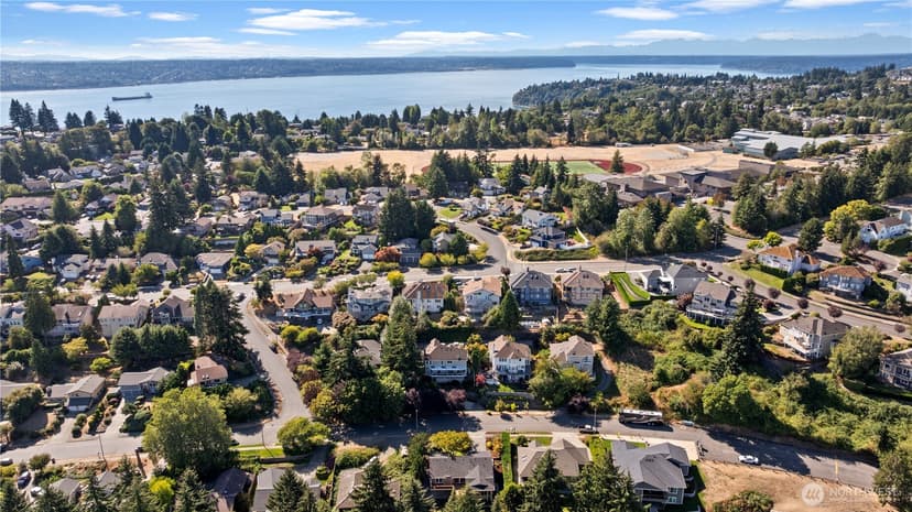 Property photo for 3909 Northshore Boulevard NE, Tacoma photo 38