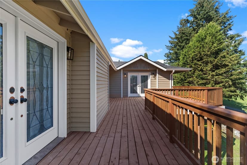 Property photo for 3909 Northshore Boulevard NE, Tacoma photo 5