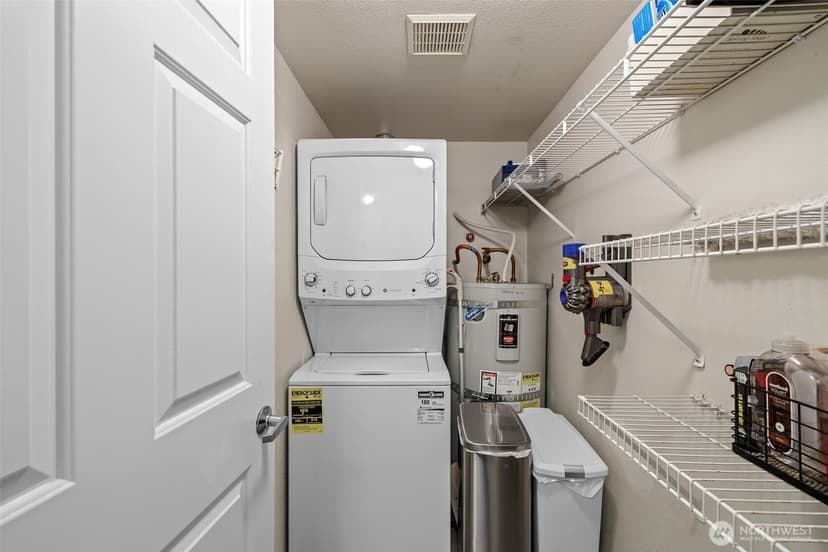 Property photo for 520 2nd Avenue W #201, Seattle photo 14