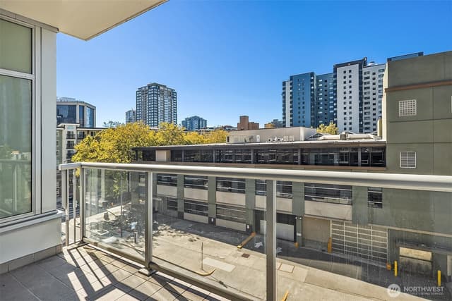 Property photo for 583 Battery Street #508N, Seattle photo 4