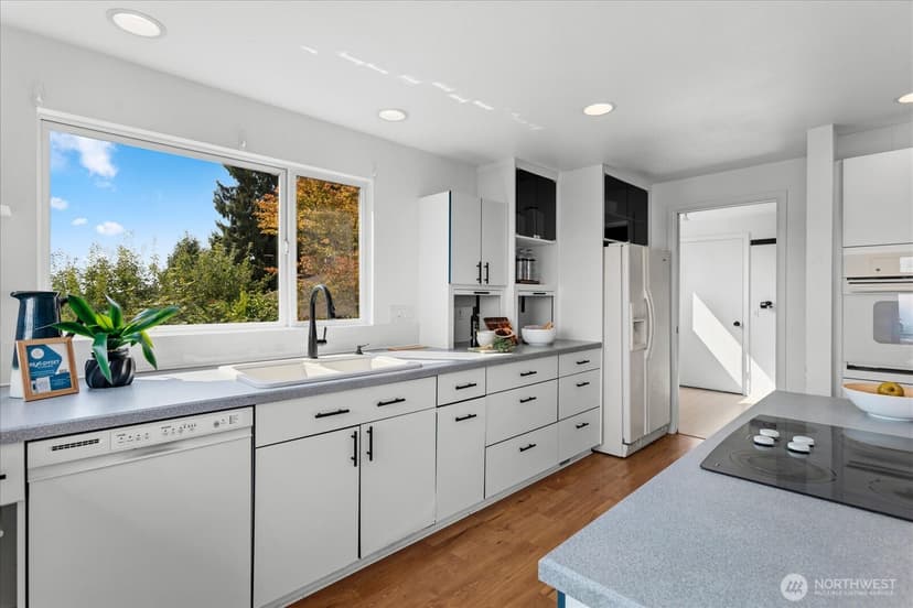 Property photo for 1503 Holly Vista Drive, Snohomish photo 14