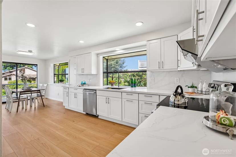 Property photo for 5925 94th Street SW, Mukilteo photo 11
